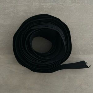 10 feet of Zipper